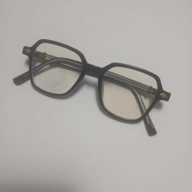 Thin Rounded Black Geo Square with Gold Details